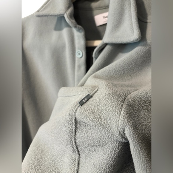 Aritzia Tna Polar Shirt Jacket - Picture 6 of 7